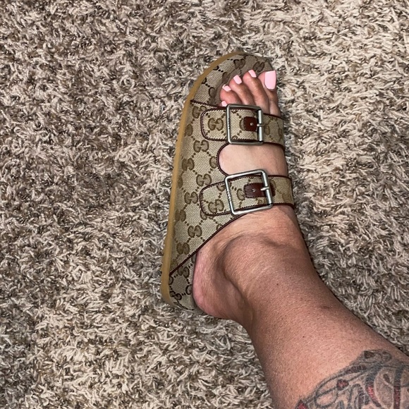 Gucci Sandals - Picture 2 of 9